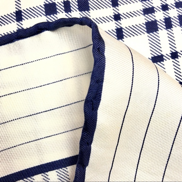 Alcott & Andrews Silk Scarf | 33.5” | 85 cm - Picture 7 of 8